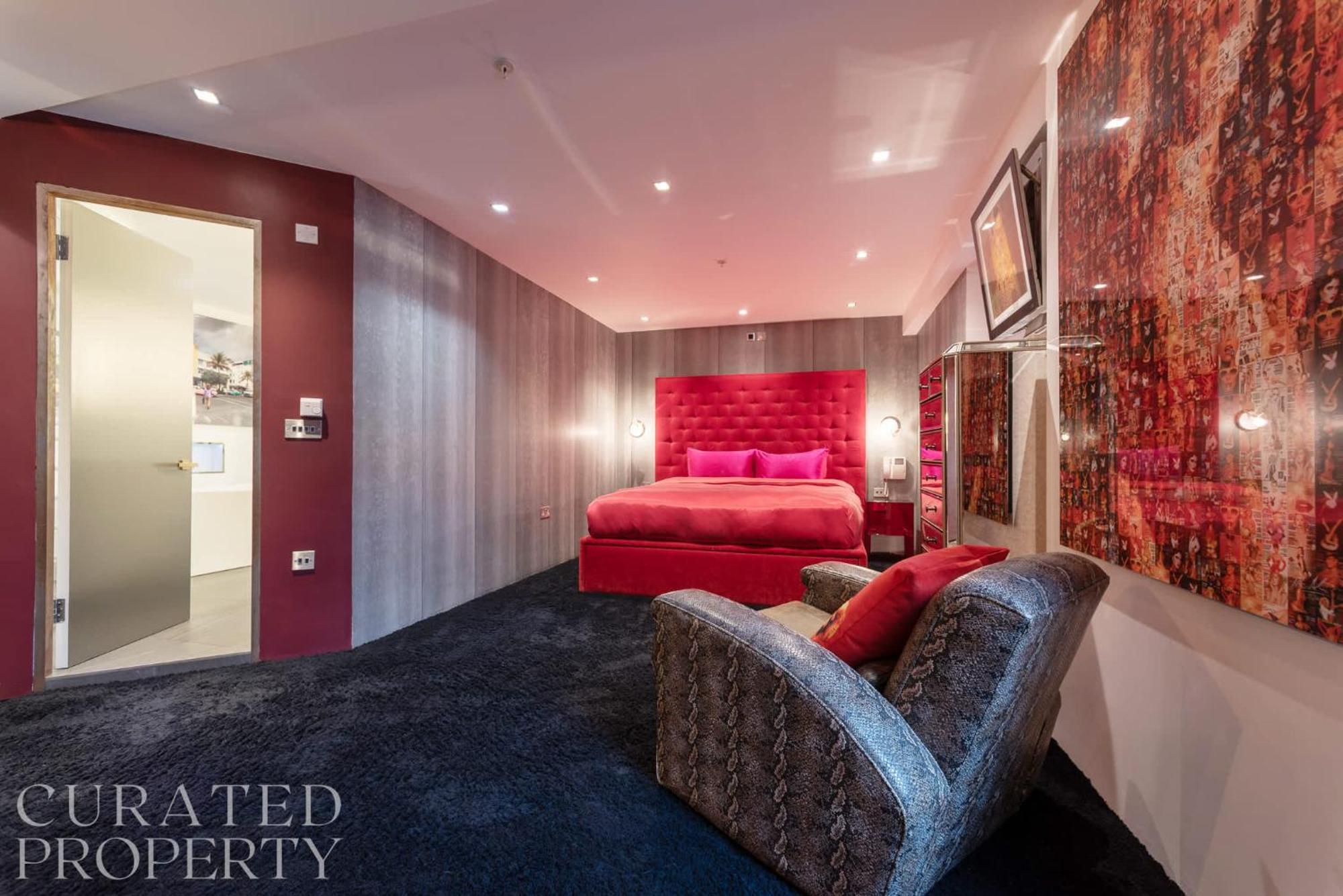 Amazingly Luxurious Loft Apartment, Soho - 3 Bedrooms, 2 Bath & Office ลอนดอน ภายนอก รูปภาพ